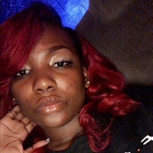 Meet your Posher, Dashundra